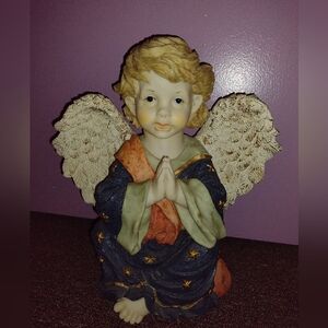 Angel figurine